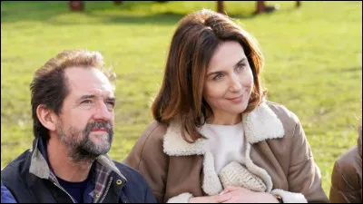 Quelle actrice donne la réplique à Stéphane De Groodt dans le film "Champagne !", sorti en 2022 ?