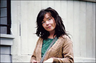 Quelle chanteuse est à l'affiche du film "Dancer in the Dark" en 2000 ?