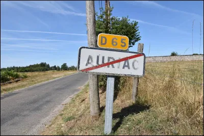 "Au clair de la lune" apparaît pendant la période des "Ça ira", "La Marseillaise", "Le Bon Roi Dagobert" et "Cadet Rousselle", c'est-à-dire pendant la Révolution. ou en quelle année ?