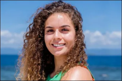 Qui est cette jeune femme, qui habite en Martinique ?