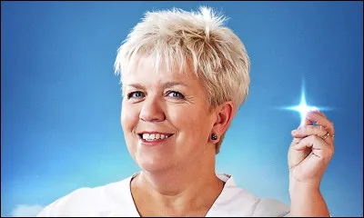 Dans la série TV ''Joséphine, ange gardien'' quel est le nom du personnage interprété par Mimie Mathy ?