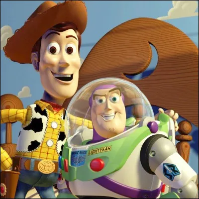 Quel jouet commercialis&eacute; en 1952 par Hasbro permet aux enfants de cr&eacute;er des combinaisons amusantes en d&eacute;pla&ccedil;ant ses &eacute;l&eacute;ments comme son chapeau, son nez, etc. ?