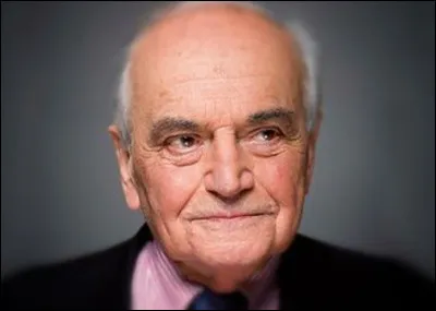 Qui est cet écrivain, auteur du roman ''Un taxi mauve'' ?