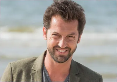 Qui est cet acteur qui joue aux côtés de Sami Naceri dans le film ''taxi'' de 1998 ?