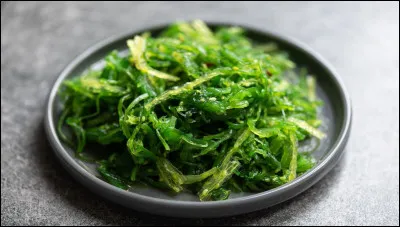 Les silures mangent...