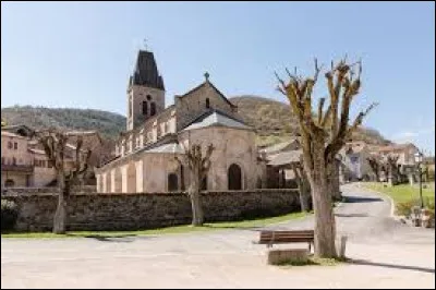 Je vous emmène en Occitanie, à Verrières. Village de l'aire d'attraction Millavoise, sur les bords du Lumansonesque, il se situe dans le département ...