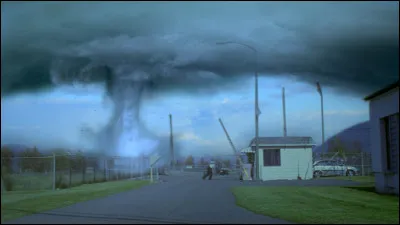 Qui interprète le personnage de Charlie dans le film "Tornade de glace" ?