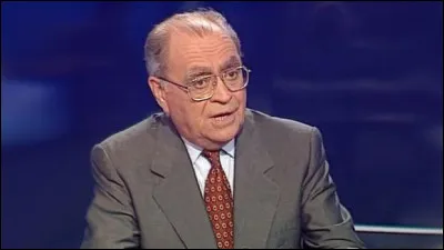 Dernier premier ministre socialiste de Mitterrand, avant la 2e cohabitation, Bérégovoy était alors en 1992