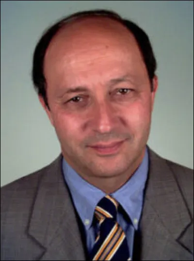 Son successeur Laurent Fabius