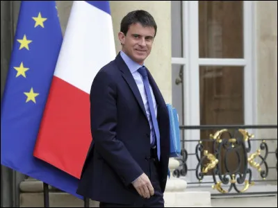 Lorsque Manuel Valls lui succède en 2014, il est ...