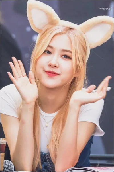 Rosé est la plus jeune du groupe.