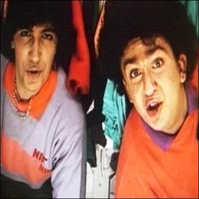 Quel tube des ann&eacute;es 1980, parodi&eacute; par Alain Chabat et Dominique Farrugia, &eacute;voque un "crocodile sur un blouson" ?