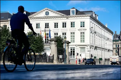 Liège est la capitale de la Wallonie.