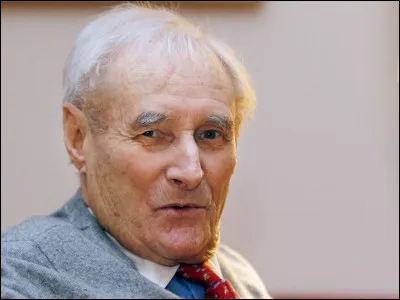 Qui est cet écrivain, auteur du roman d'espionnage de la série des SAS ''Aurore noire'' ?