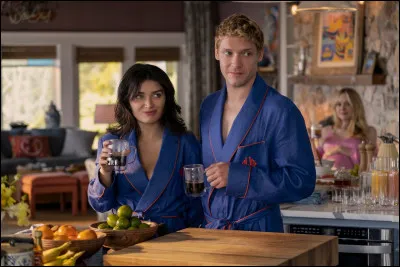 Comment se nomment les personnages incarnés par Eve Hewson et Billy Howle ?