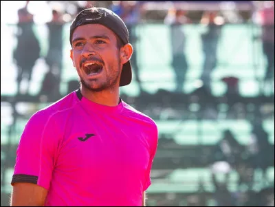 Quel est le nom de ce joueur argentin, né le 27 février 2001 à Nueve de Julio ?