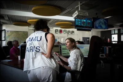 Vous ne voulez pas vous promener, alors, venez danser "sur le pont d'Avignon", depuis quand y danse-t-on ?