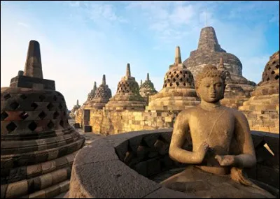 Où se situe le temple de Borobudur ?