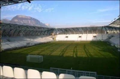 Quel est le nom du nouveau stade de Grenoble ?