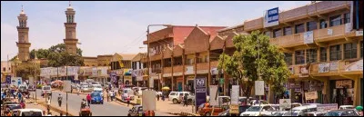 Dans quel pays se trouve Lilongwe, ville de 1 million d'habitants ?