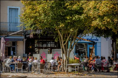 Combien le département de l'Ain compte-t-il d'habitants ?