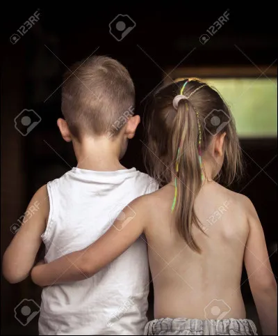 Es-tu une fille ou un garçon ?