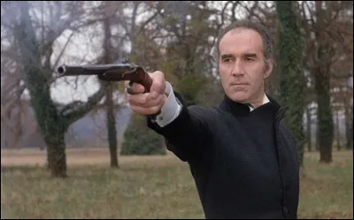 Ces quatre films sont avec Michel Piccoli mais lequel est un film dramatique de Luis Buñuel, sorti en 1967, où nous voyons aussi Catherine Deneuve, Jean Sorel, Françoise Fabian et Macha Méril ?