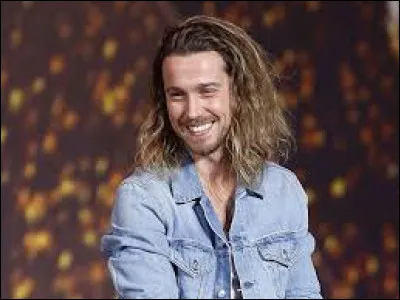 Quelle chanson de Mylène Farmer a été reprise par Julien Doré ?