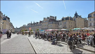 Combien le département du Calvados compte-t-il d'habitants ?