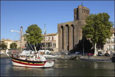 Quelle est cette ville de 29 000 habitants, situ&eacute;e &agrave; l'embouchure de l'H&eacute;rault, ville fond&eacute;e dans l'Antiquit&eacute; par les Grecs et aujourd'hui importante station baln&eacute;aire ?
