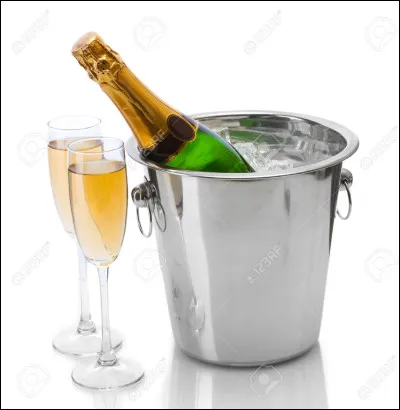 Quelle femme politique est surnommée "La garde des sceaux de champagne" ?