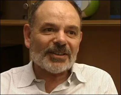 Qui est cet acteur qui joue le rôle principal dans le film ''Ah ! si j'étais riche'' ?