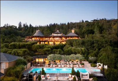 Sur Quizz.biz, comment fait-on le smiley "soleil" ?