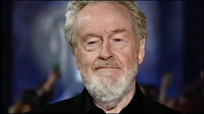 Qui est ce cinéaste britannique, réalisateur du film ''Mensonges d'État'' ?