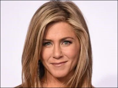 Qui est cette actrice qui joue le rôle de ''Renée'' dans le film ''Petits Mensonges entre frères'' ?