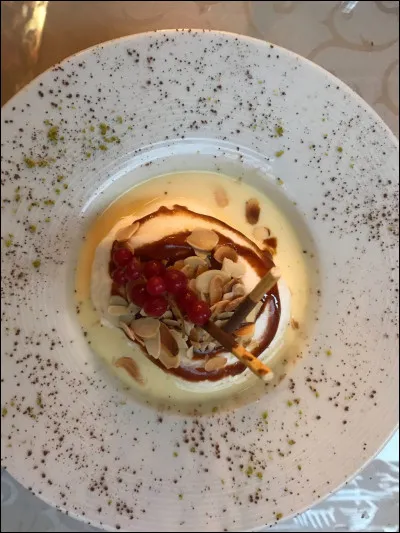 G - Comment appelle-t-on une personne qui apprécie et connaît bien la bonne nourriture et la cuisine raffinée ?