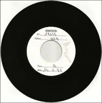 Quel chanteur nous a interpr&eacute;t&eacute; la chanson ''Je veux &ecirc;tre noir'' en 1966 ?