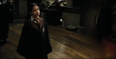 Lors de leur cours de défense contre les forces du mal, les élèves apprennent le sort Riddikulus. Lorsque c'est le tour de Parvati Patil, l'épouvantard se change en la chose qui lui fait le plus peur. Quel était l'aspect de l'épouvantard avant qu'il ne se transforme en clown ?