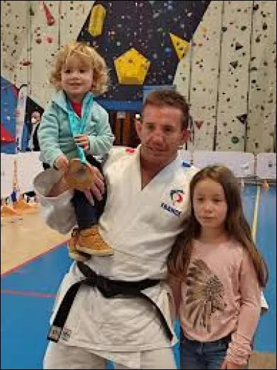 Quelle médaille a-t-il obtenu aux Jeux paralympiques de 2008 ?