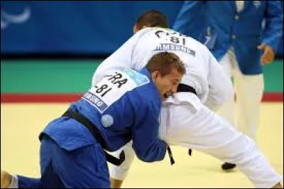 Dans quel pays a-t-il rencontré son épouse ?