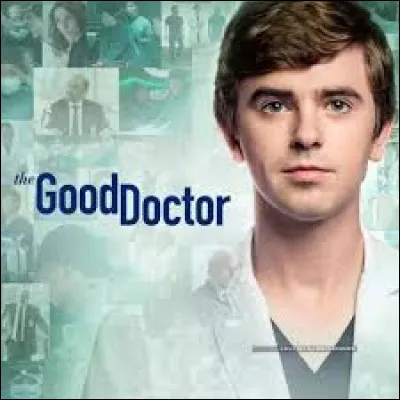 Quelle a été la première activité réalisée par la mère de Claire lors de son arrivée à l'hôpital ?