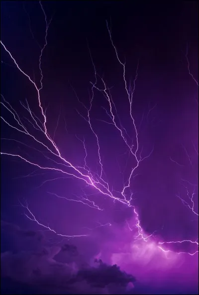 Le violet est la couleur de quel dieu ?