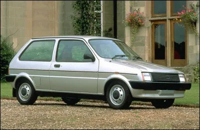 Quelle est la nationalité de l'Austin Metro ?