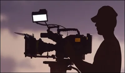 Qui est le réalisateur de ''Subway''. Film où le personnage principal se réfugie dans le métro parisien ?