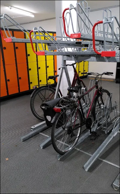 Pour obtenir le label "Employeur pro v&eacute;lo", une entreprise doit mettre en place plusieurs actions pro v&eacute;lo. Parmi ces propositions, trouvez une action qui ne rentre PAS dans le programme.