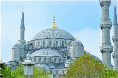 Si vous visitez la Mosqu&eacute;e bleue, dans quel pays vous trouvez-vous ?
