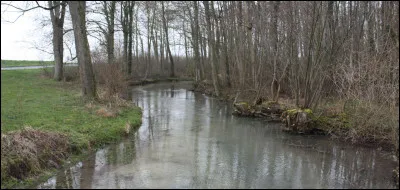 Quelle est cette rivière, longue au total de 139 km, qui traverse le département en coulant vers le nord-ouest pour rejoindre l'Aisne ?