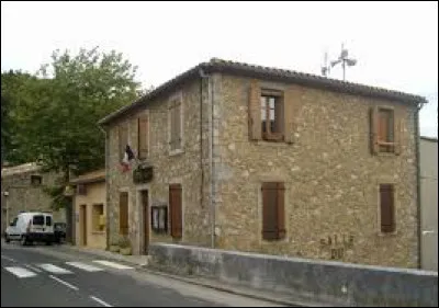 Nous partons dans les Corbières, à Félines-Termenès. Village occitan, il se situe dans le département ...