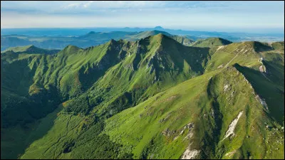 A quelle altitude situez-vous le point culminant du département ?