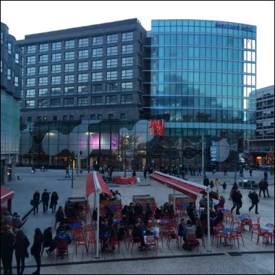 Combien le département du Puy-de-Dôme compte-t-il d'habitants ?